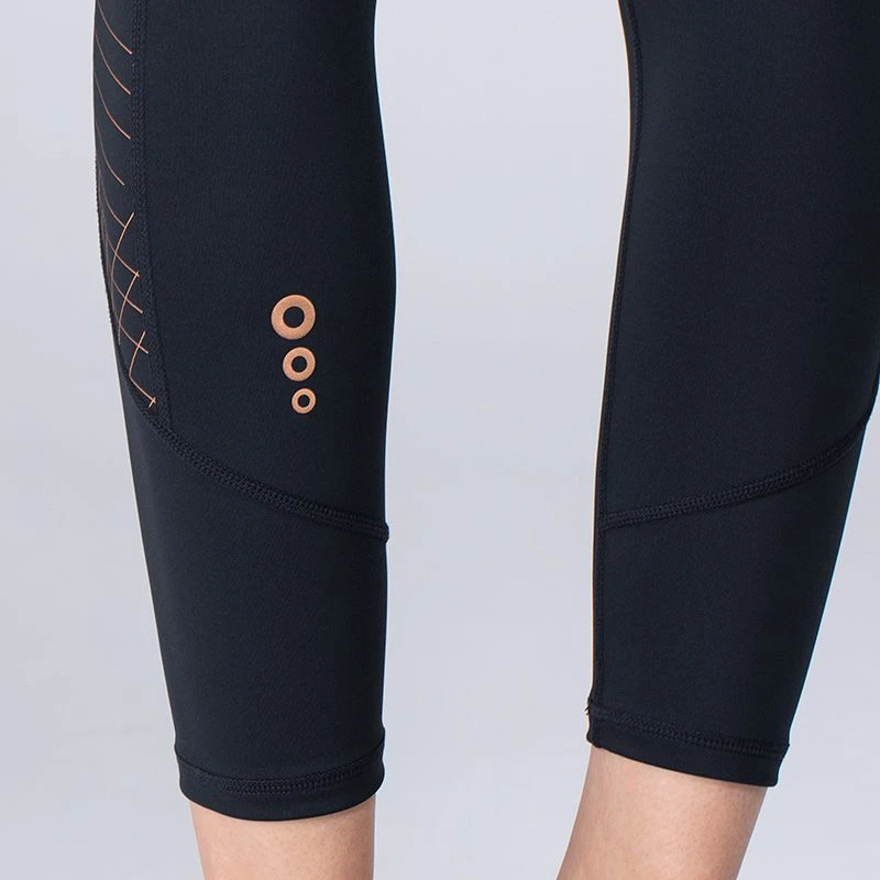 Women's Freya 7/8 Leggings Black / Rose Gold - Image 7