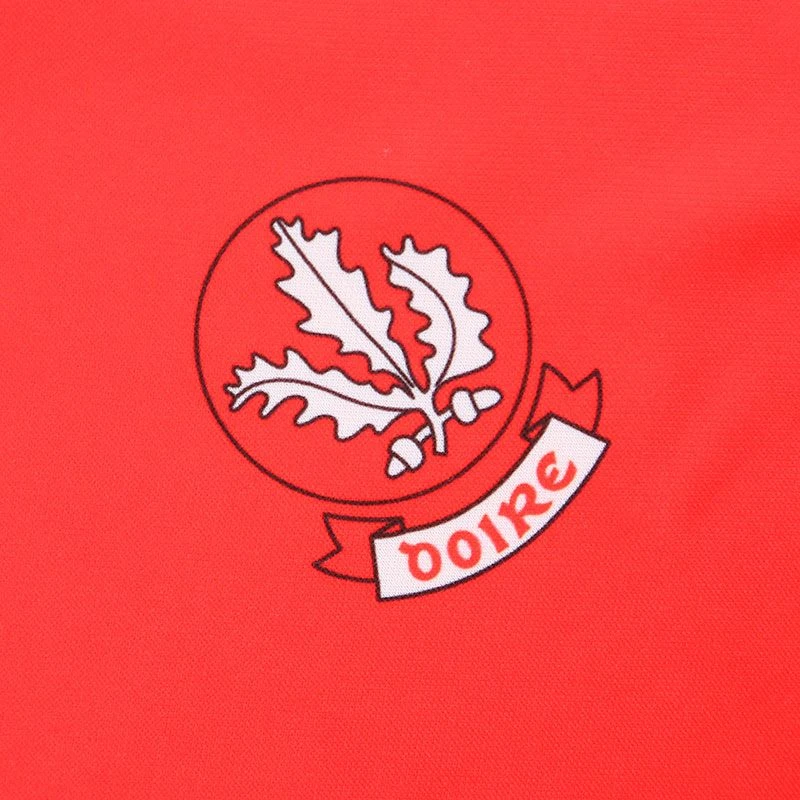 Derry GAA Kids' Short Sleeve Training Top Red / Black - Image 3