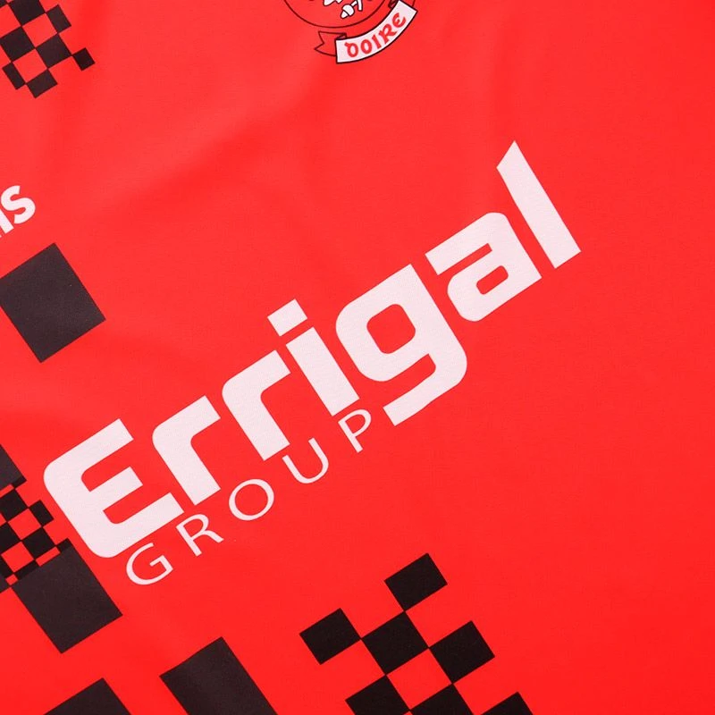 Derry GAA Kids' Short Sleeve Training Top Red / Black - Image 4